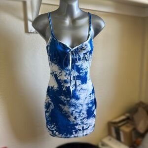 Short blue dress with white